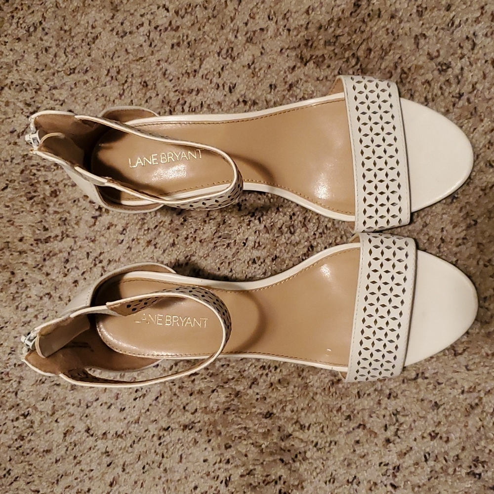 Zipper strappy sandals